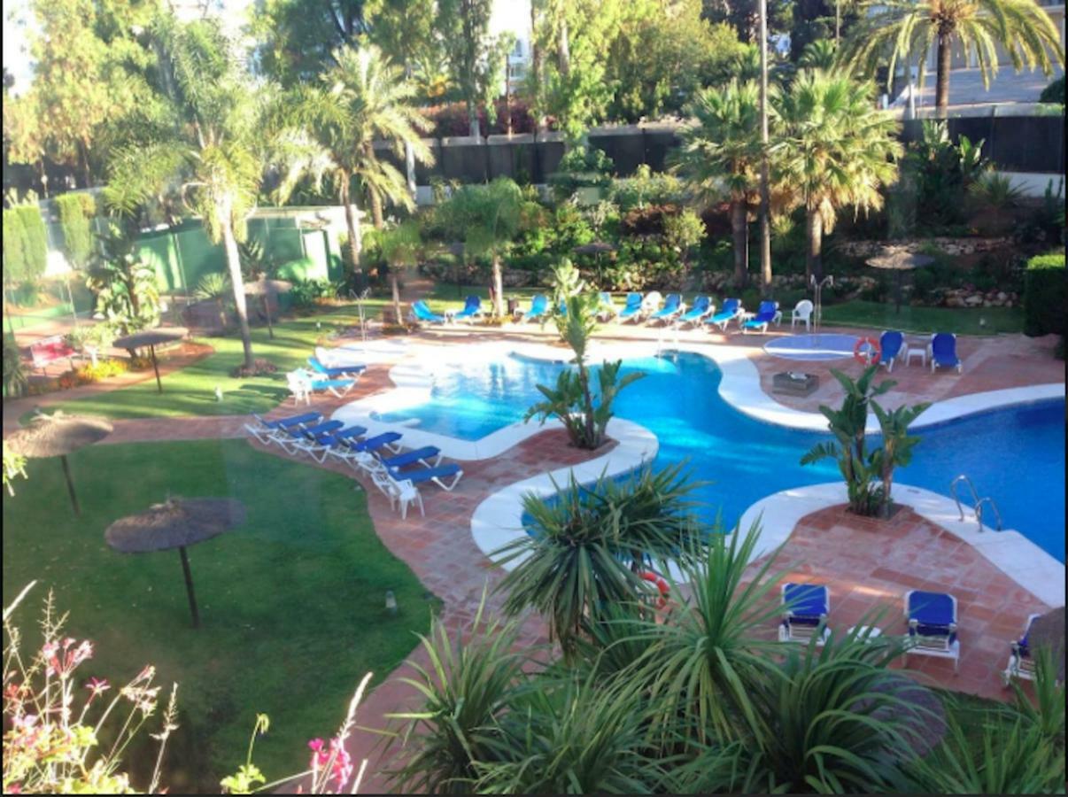 Puerto Banus With Private Garden Apartemen Marbella