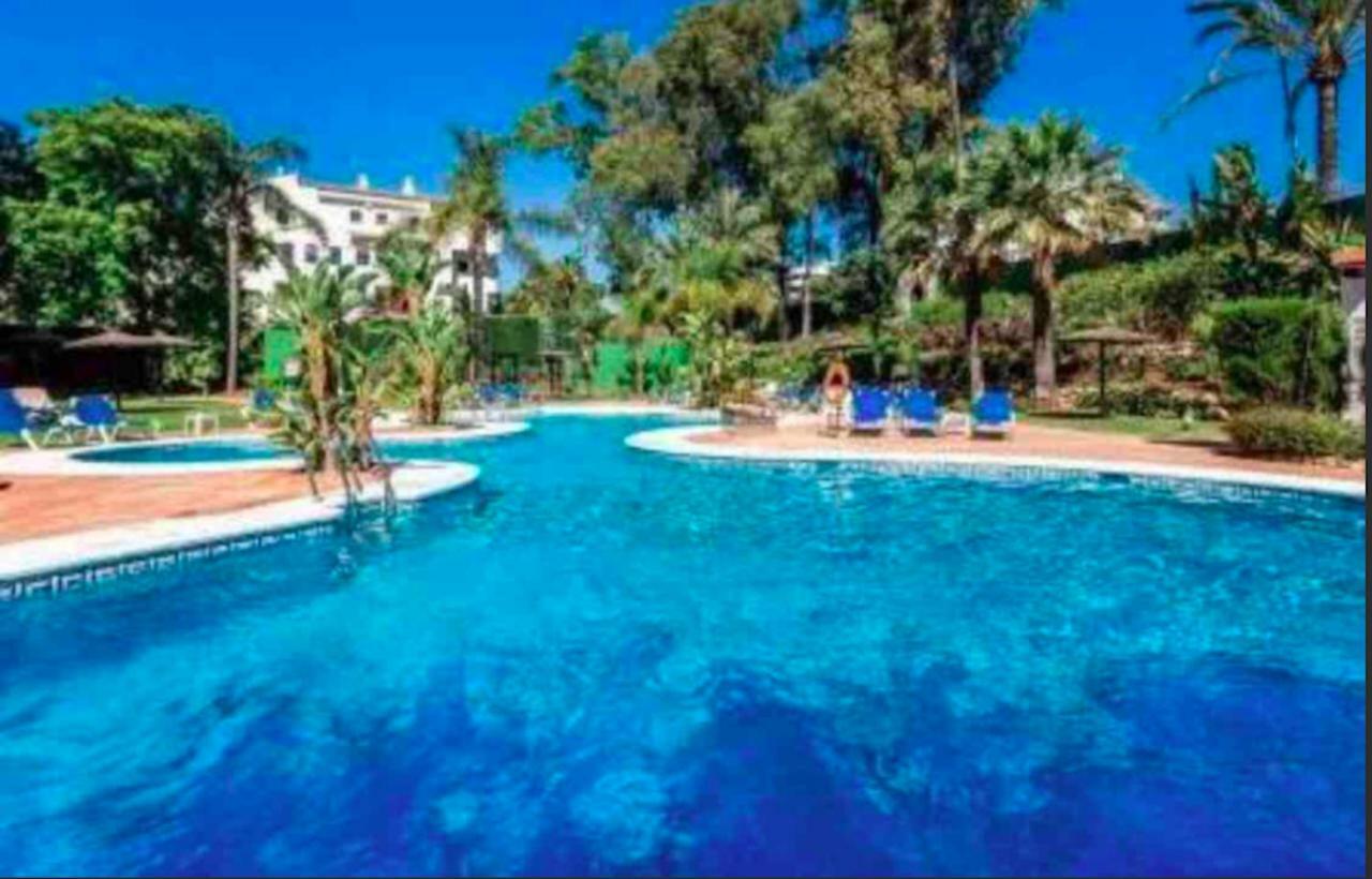 Puerto Banus With Private Garden Appartement